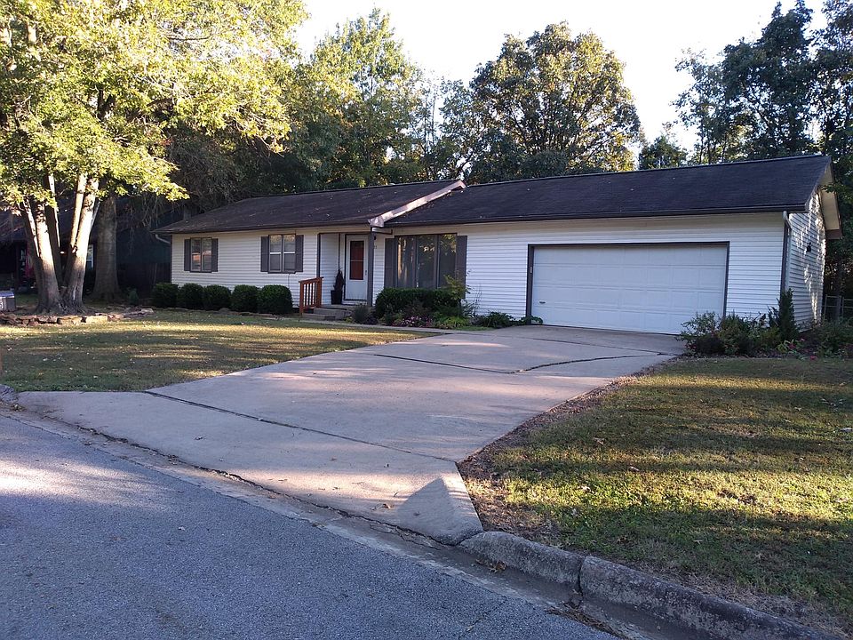 1st image of 855 W Lorena Ln
