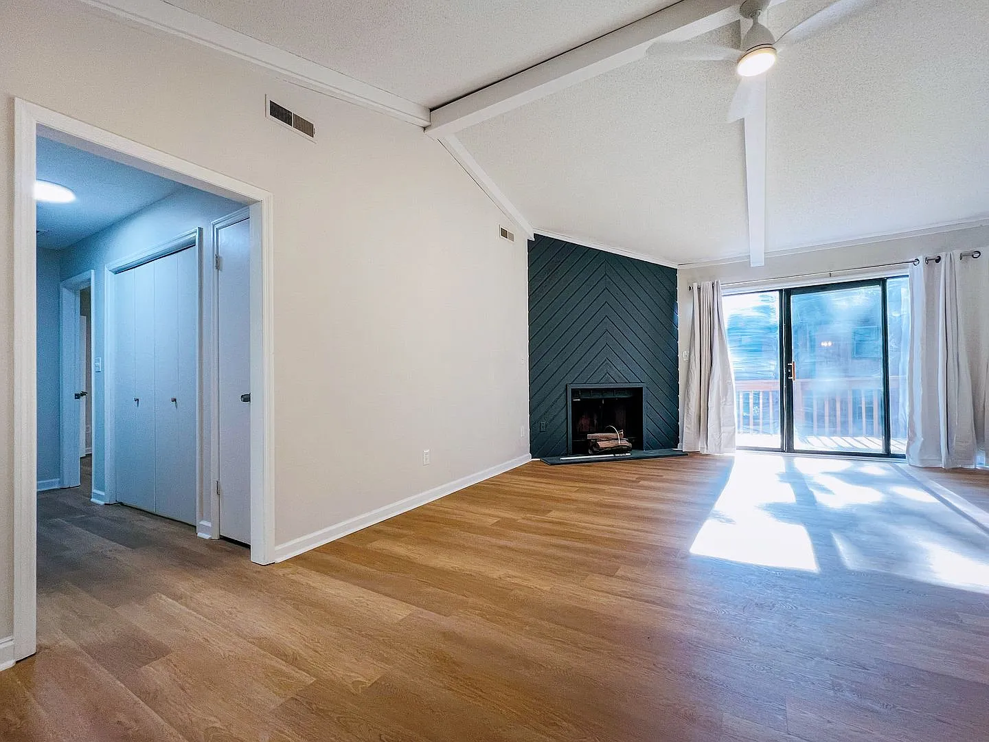 1904 Aspen Way — Photo 4