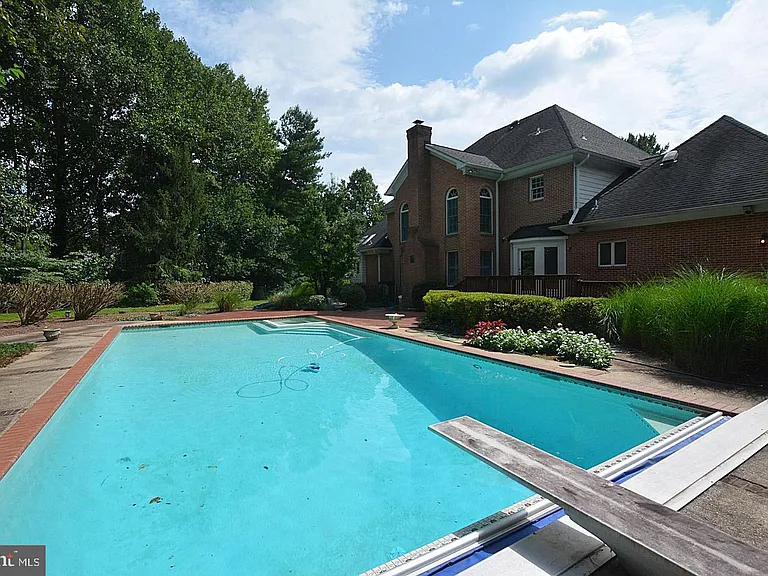 10190 Akhtamar Dr — Photo 45