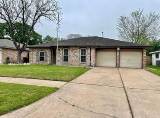 710 Voyager Dr, Houston, TX 77062
