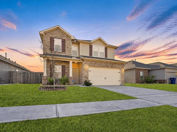 6939 Hazelnut Ln, Baytown, TX 77521