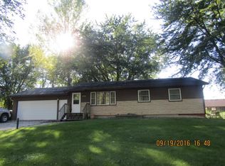 450 5th St N, Winsted, MN 55395