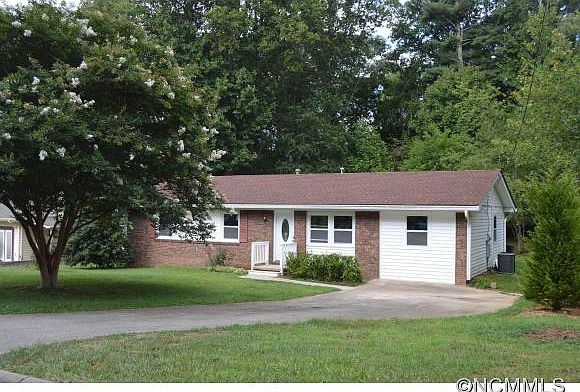1st image of 18 Springside Dr