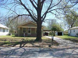1102 N 5th St, Arkansas City, KS 67005