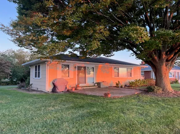 108 Beachside Dr, Stevensville, MD 21666