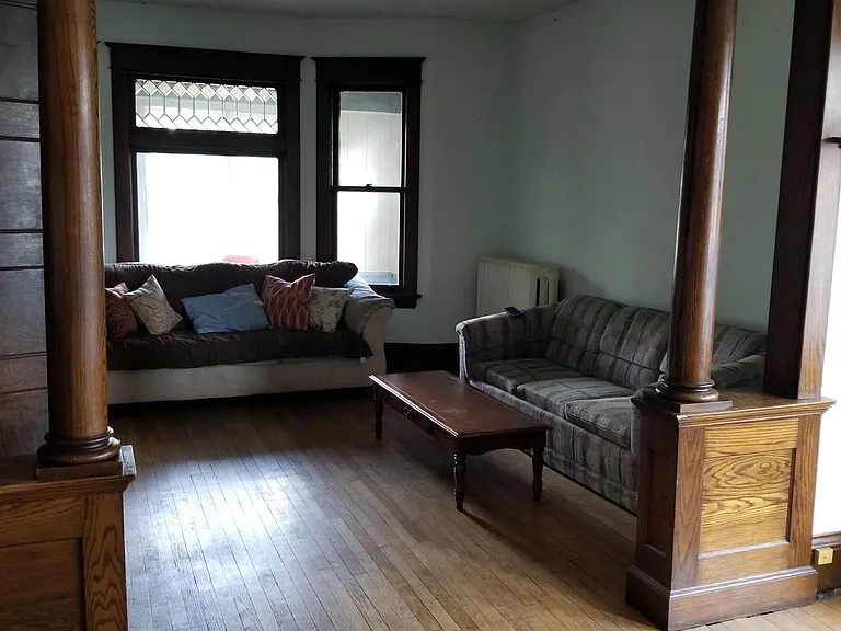 1052 Dayton Ave — Photo 12