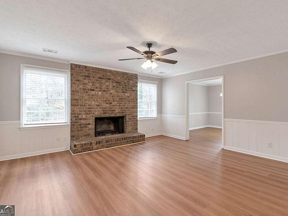 2nd image of 263 Devant Pl SW