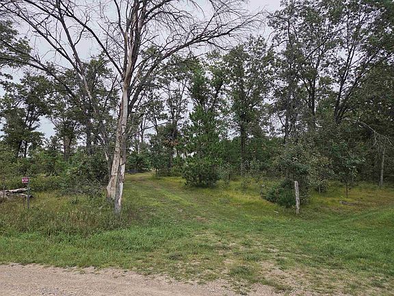 3rd image of N7100 Acorn Ln