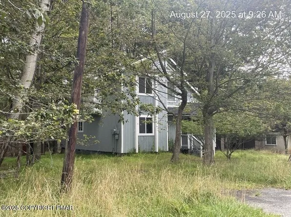 1654 Sunny Side Dr, Tobyhanna, PA 18466