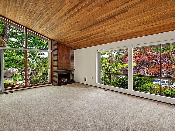 3rd image of 2835 177th Ave NE