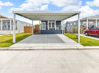 149 Landing Ln, Pearland, TX 77581