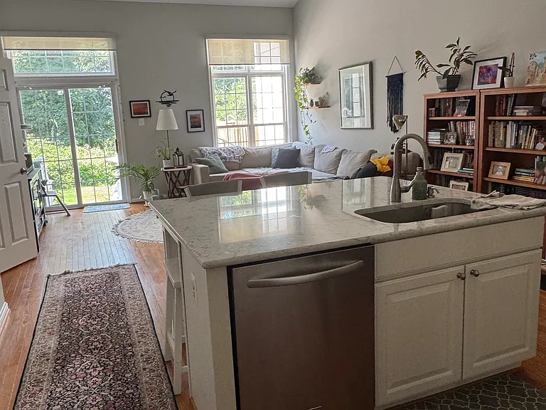 8804 Joshua Ct — Photo 4