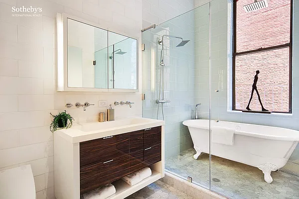 Rented by Sotheby's International Realty | media 31