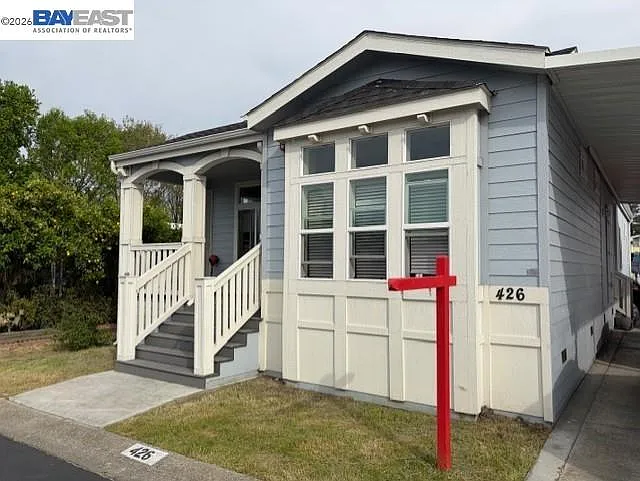 426 Honolulu Cir photo 1