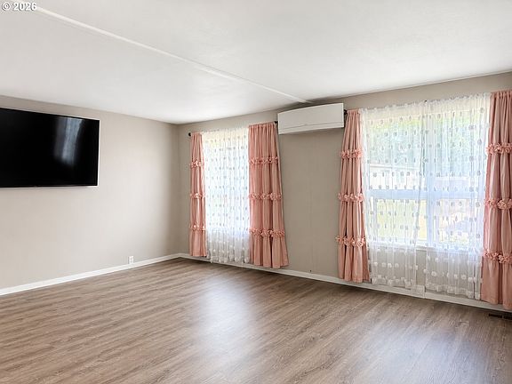 5th image of 1501 N Hayden Island Dr