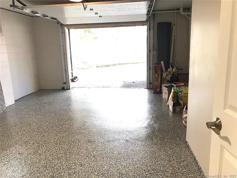 16 Ledge Ave #2 — Photo 14