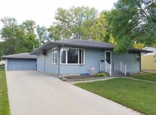 1838 16th St S, Fargo, ND 58103
