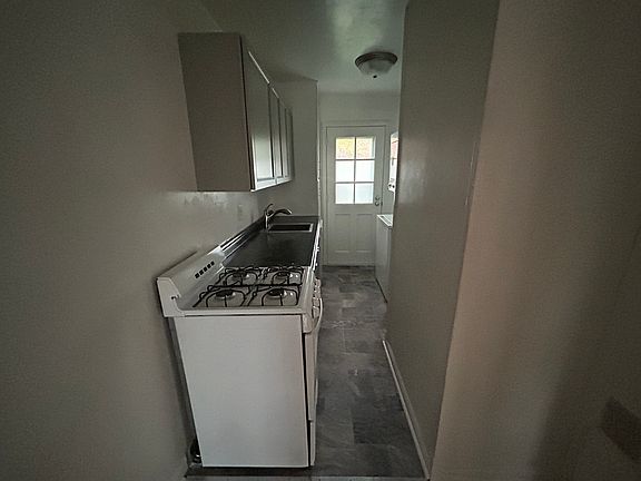 5th image of 1410 Carroll Ave