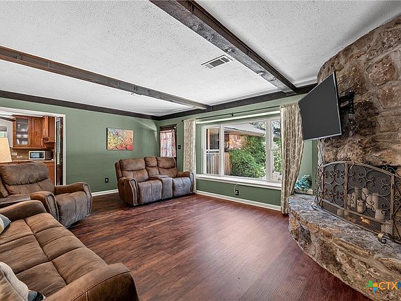 3rd image of 400 E 22nd Ave