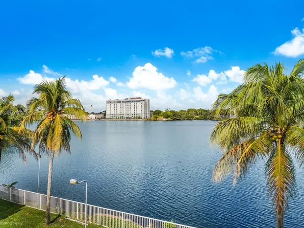 5501 NW 7th St APT E310, Miami, FL 33126