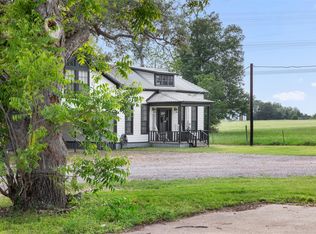 1013 Park Prairie Rd, Fayetteville, TX 78940