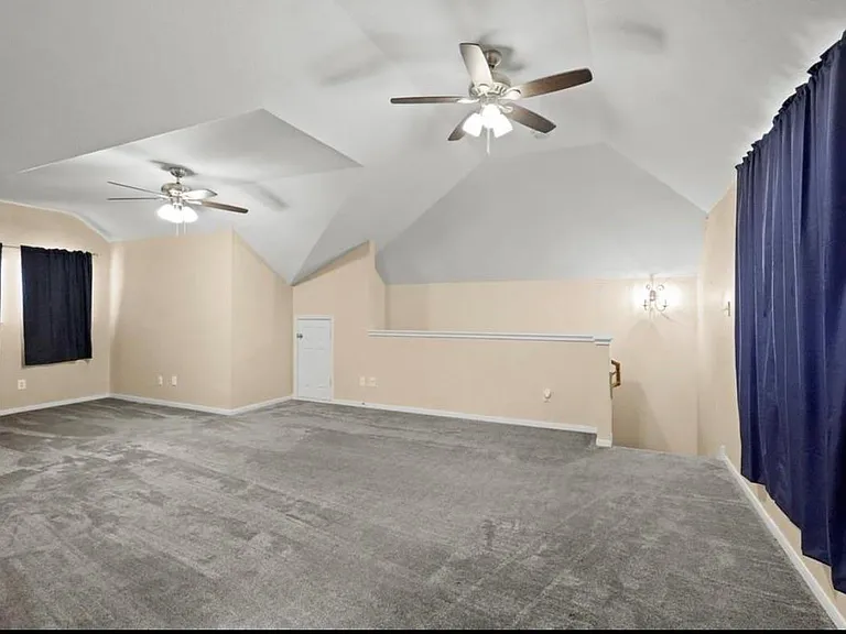 3106 Valley Ct — Photo 12
