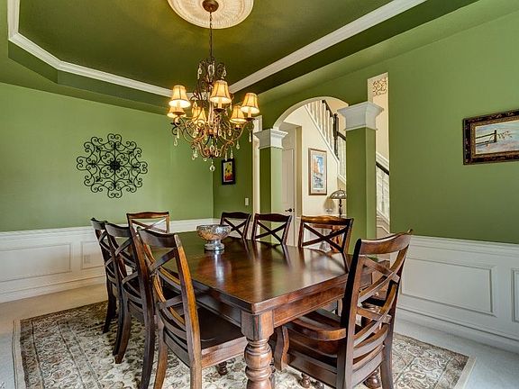 5th image of 3084 Alling Dr