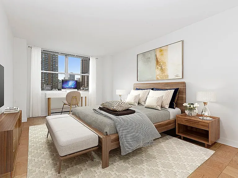 1675 York Ave #33L — Photo 1