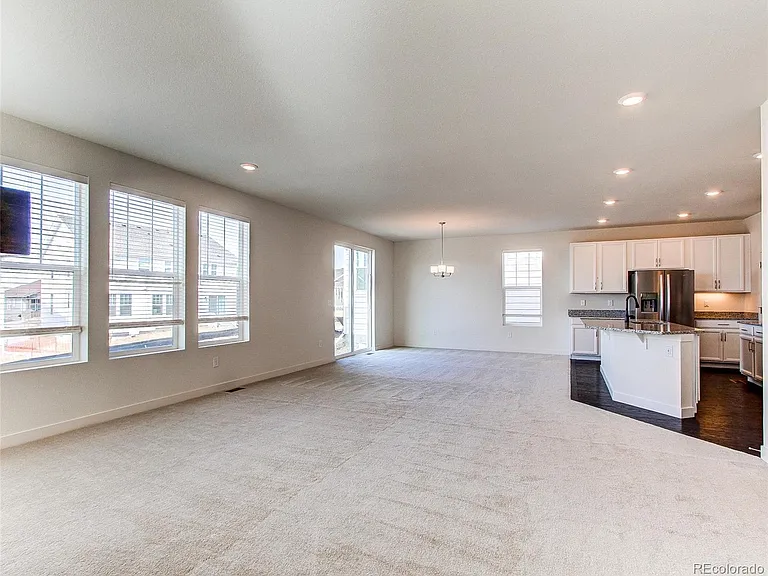 4081 Fortune Ln — Photo 4