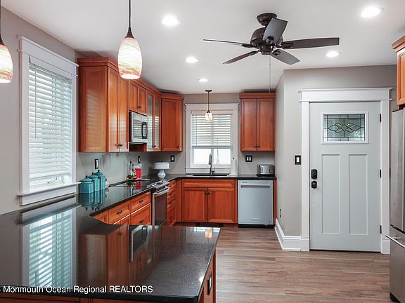 4th image of 163 Wilson Avenue