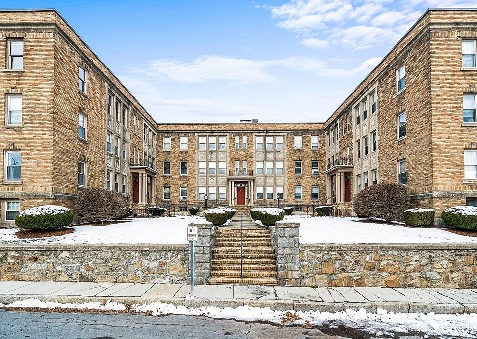 1st image of 48 High St #16