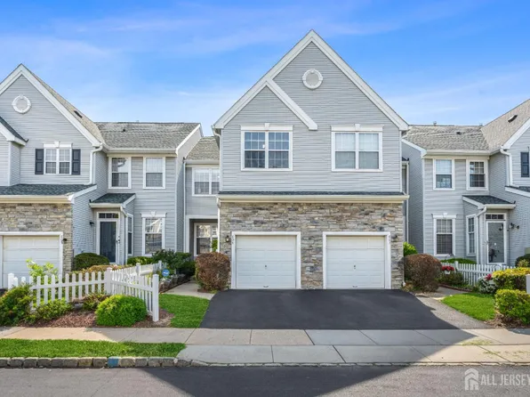804 Dahlia Cir, Dayton, NJ 08810