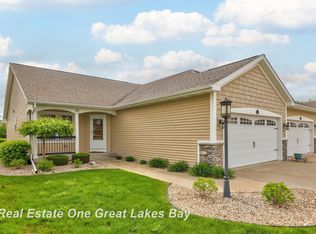 32 Tuscany Cir, Saginaw, MI 48603