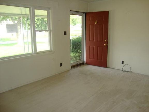 2nd image of 3009 Ogden Dr
