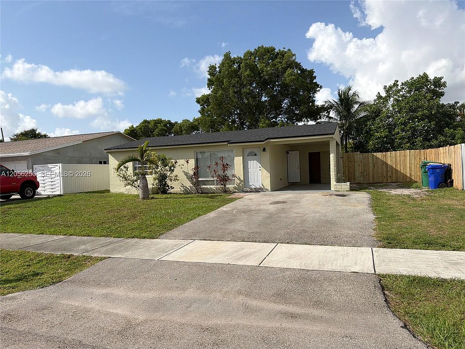 1st image of 4940 SW 18th St
