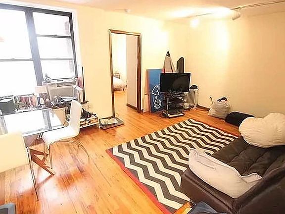 2nd image of 162 W 80th St APT 3