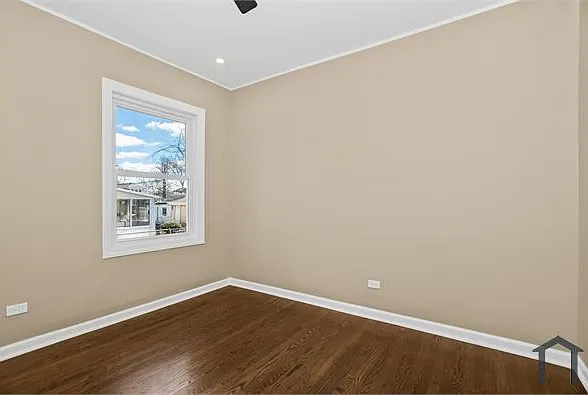 511 W 104th St — Photo 21
