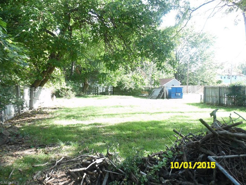 2nd image of 19305 Nottingham Rd