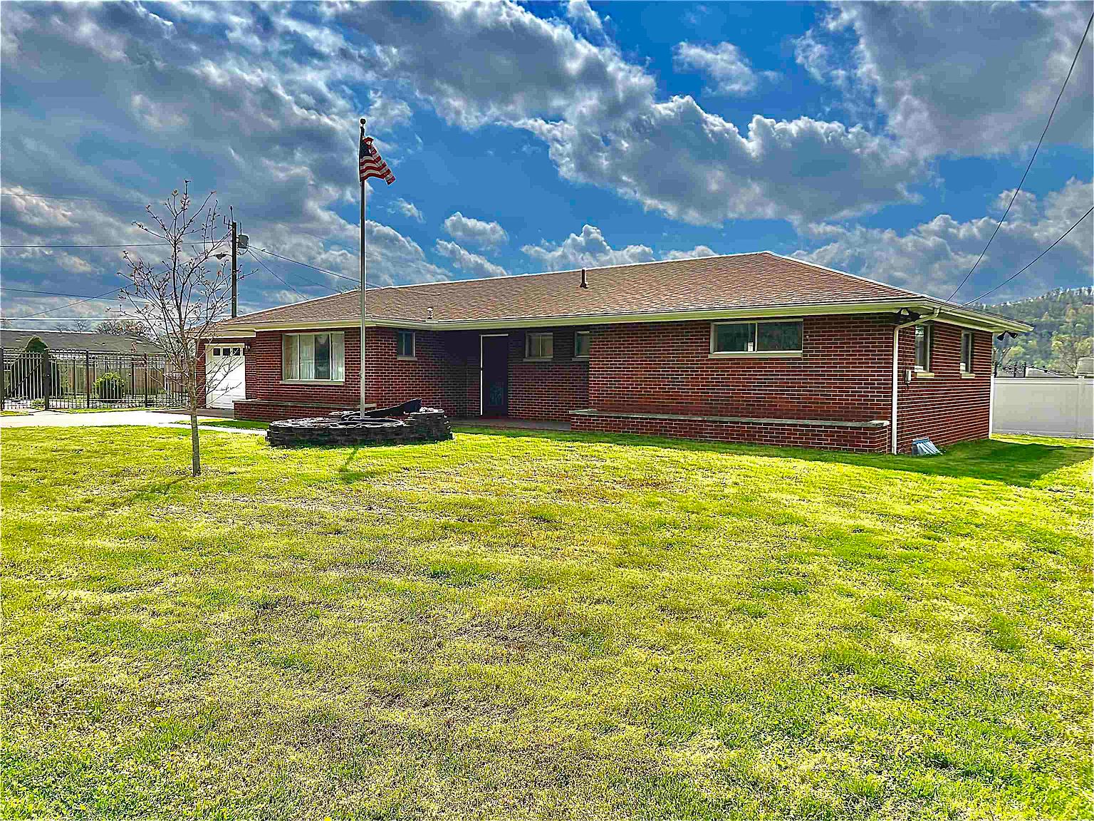 6229 Ohio River Rd, Lesage, WV 25537 | Zillow