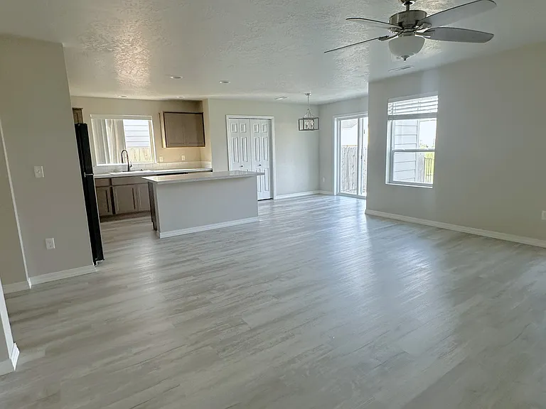 16903 Chambers Way — Photo 11
