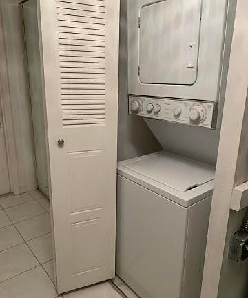 5th image of 2955 SW 22nd Ave #2030