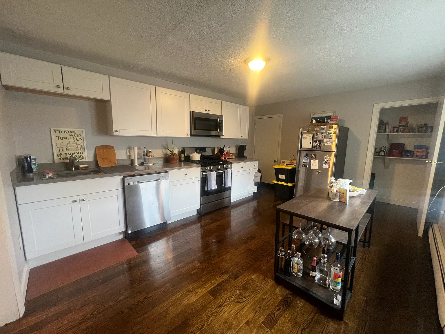 1 bed, 750 sqft, $2,600 — Photo 3