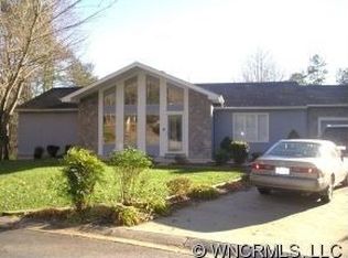 13 Holly Ridge Ct, Arden, NC 28704