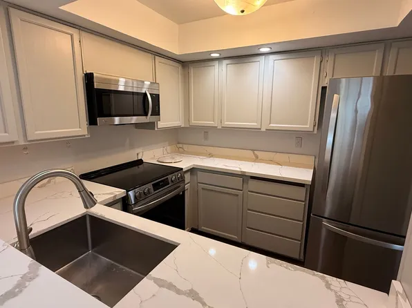 12904 126th Ct NE, Kirkland, WA