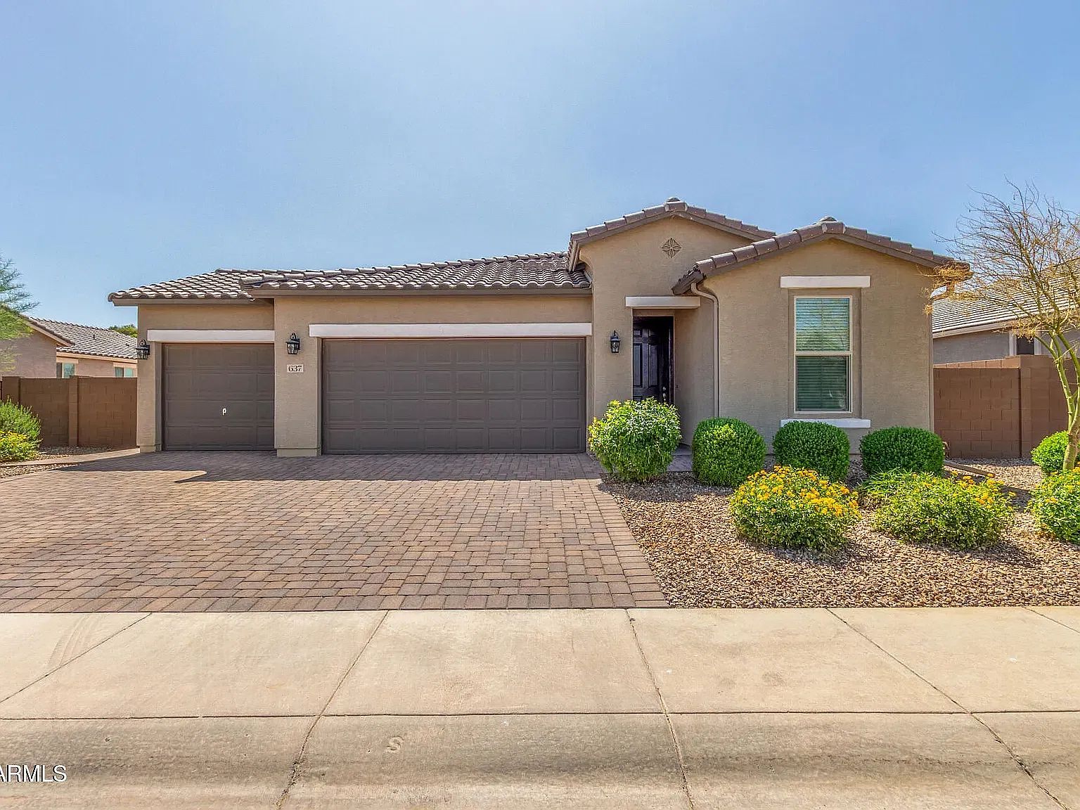 5 bed, 2049 sqft, $2,300 — Photo 1