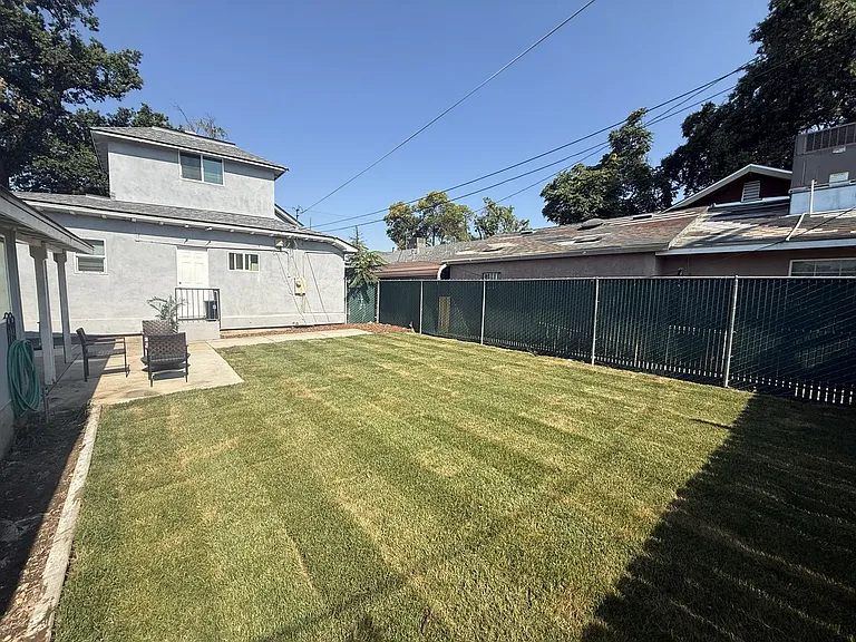 Burney Street Triplex — Photo 16