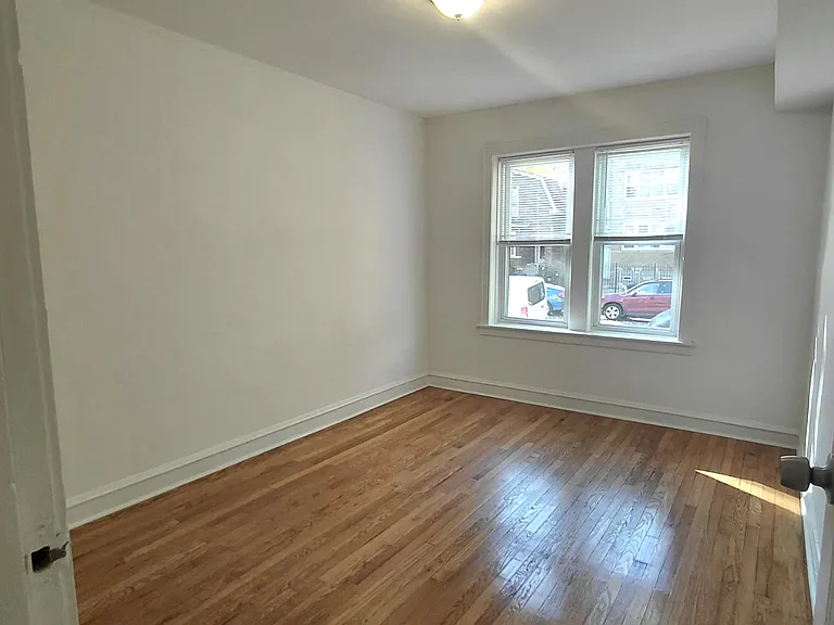 1107 N Avers Ave #1 — Photo 8