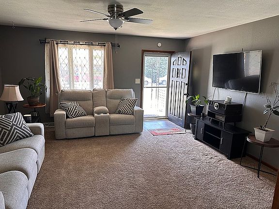 3rd image of 2507 Henry Dr