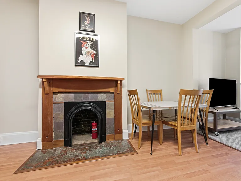 2213 Jane St #1 — Photo 9