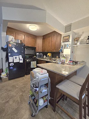 Rented by Voro Purple LLC | media 12